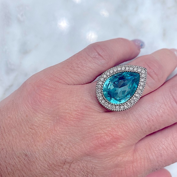 Captivating Pear Shape Turquoise Cocktail Ring - Picture 4 of 5